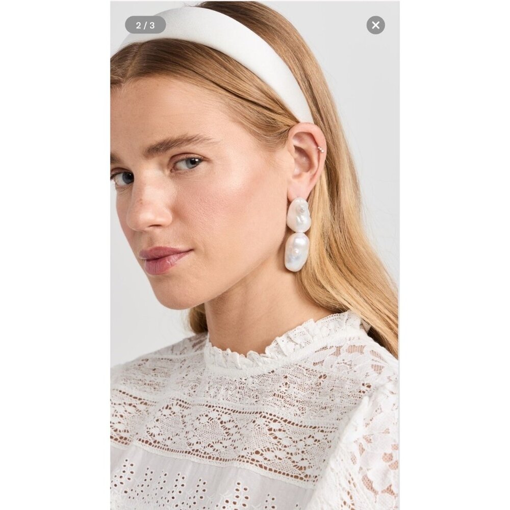 éliou Yara Earrings Baroque Pearl Earrings